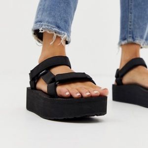 Teva Flatform Sandal